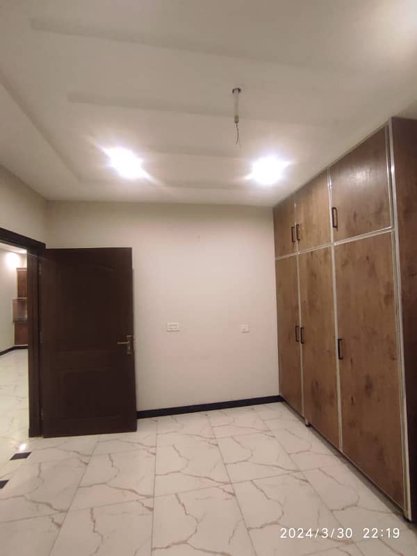 first floor office for rent in valencia town brand new like 1