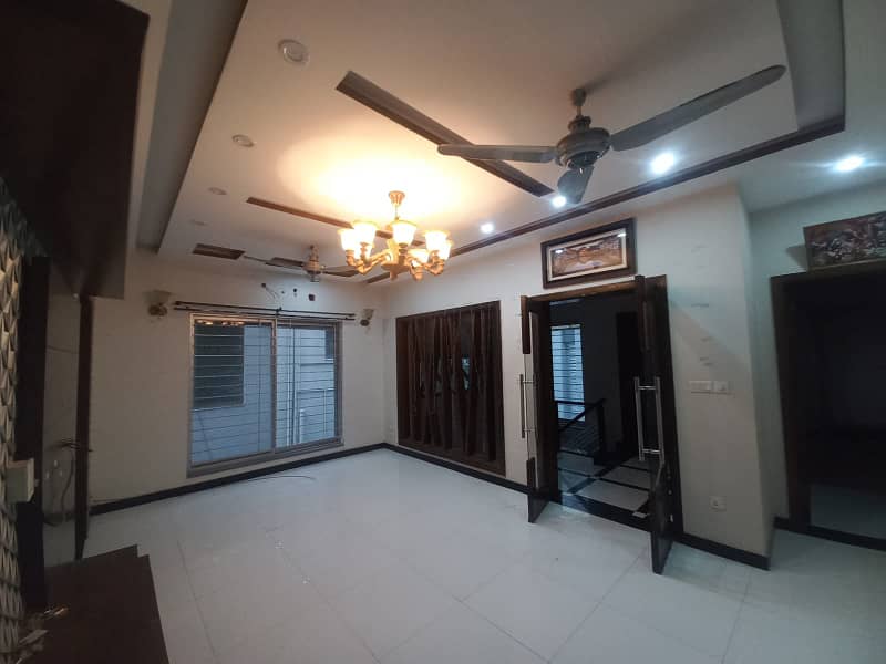 10 Marla Lower Lock Upper Portion for Rent in DHA Phase 8 Lahore 2