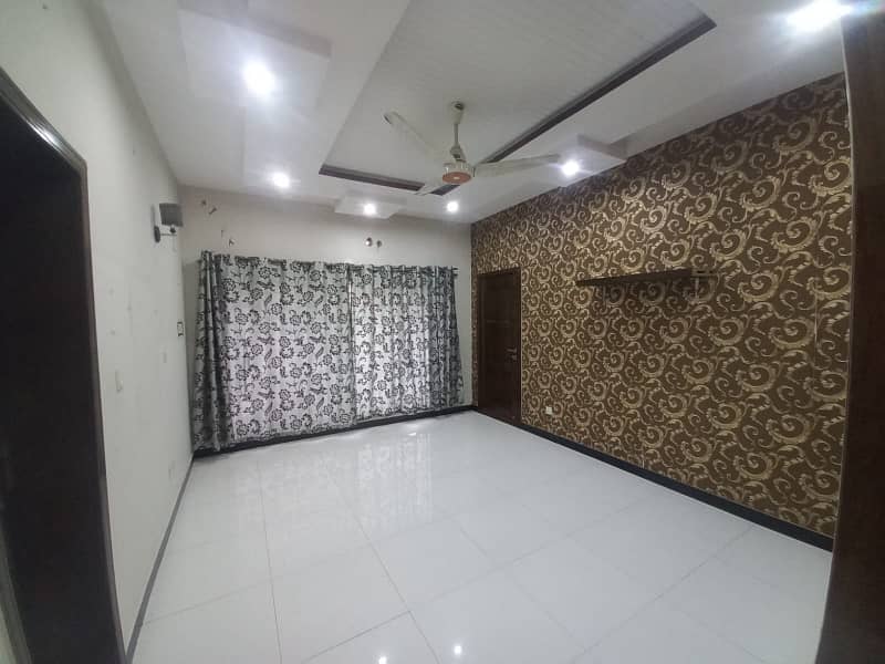 10 Marla Lower Lock Upper Portion for Rent in DHA Phase 8 Lahore 3