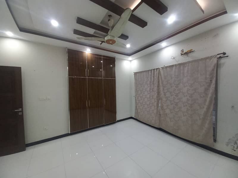 10 Marla Lower Lock Upper Portion for Rent in DHA Phase 8 Lahore 8