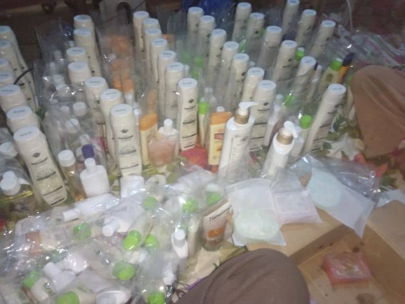 imported shampoos lotion all Products for sale 6