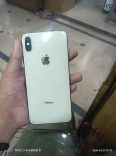 iphone Xs max with box and cable