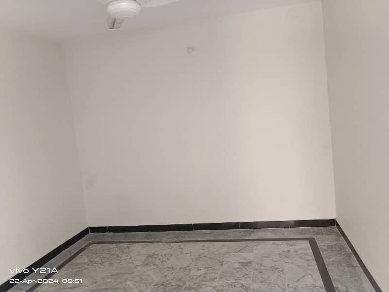 upper portion available for rent for female hostel or small family 10