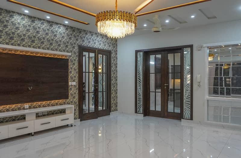 We Offers The Luxury Brand New 1 Kanal Bungalow At Prime Location Facing Park In Wapda Town Ph-1 Lahore 26