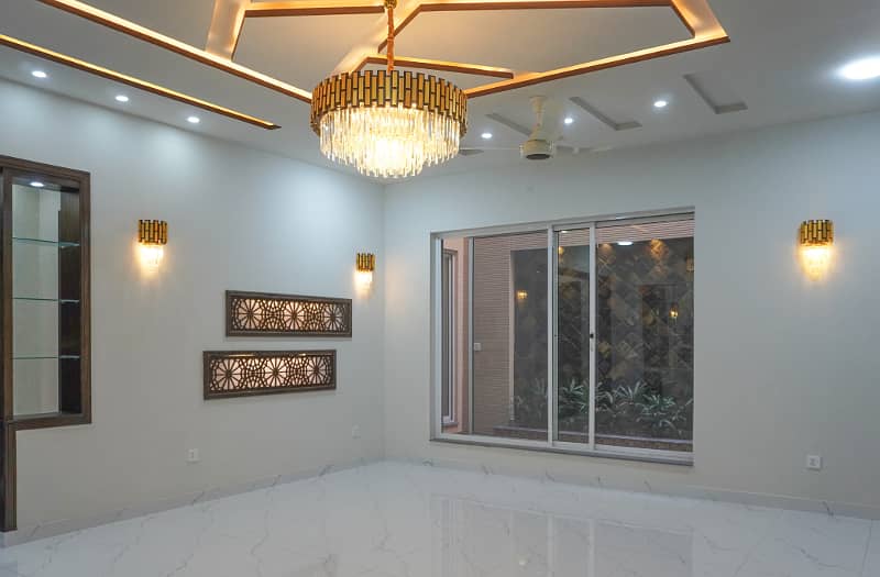 We Offers The Luxury Brand New 1 Kanal Bungalow At Prime Location Facing Park In Wapda Town Ph-1 Lahore 37