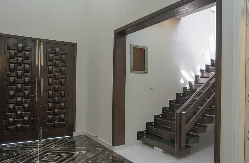 We Offers The Luxury Brand New 1 Kanal Bungalow At Prime Location Facing Park In Wapda Town Ph-1 Lahore 38