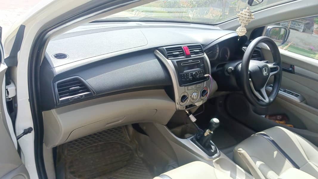 Honda City 1.3 i-VTEC 2015 1