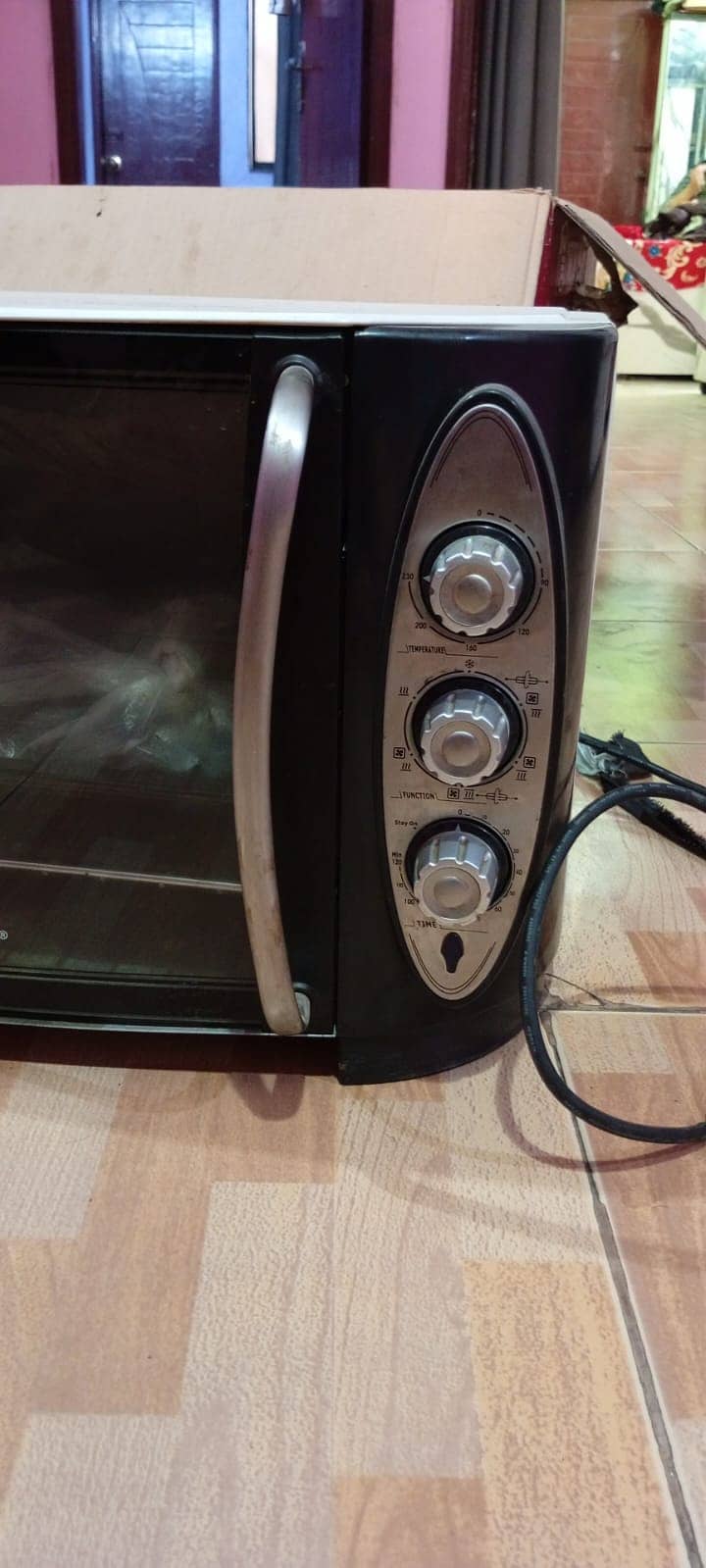 Westpoint Deluxe Rotisserie Oven 6