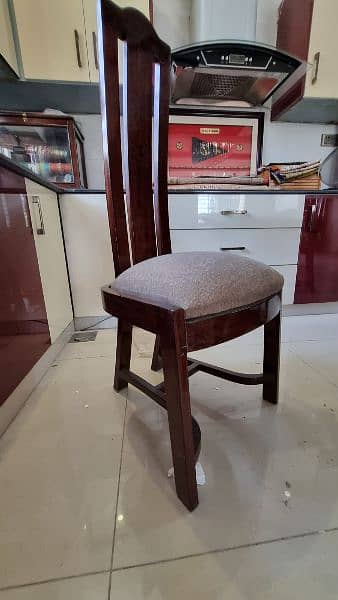 neat and clean woodin chair and table 2