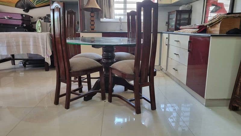 neat and clean woodin chair and table 3