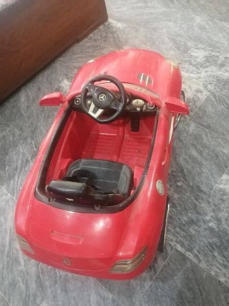 Kids car available 3