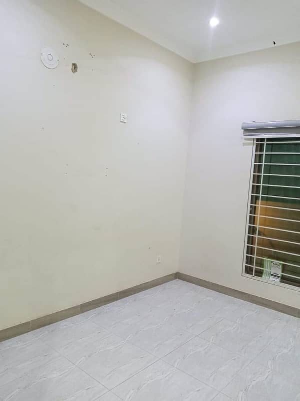 200 SQ YARDS HOUSE FOR rent PRECINCT-11A Bahria Town Karachi. 2