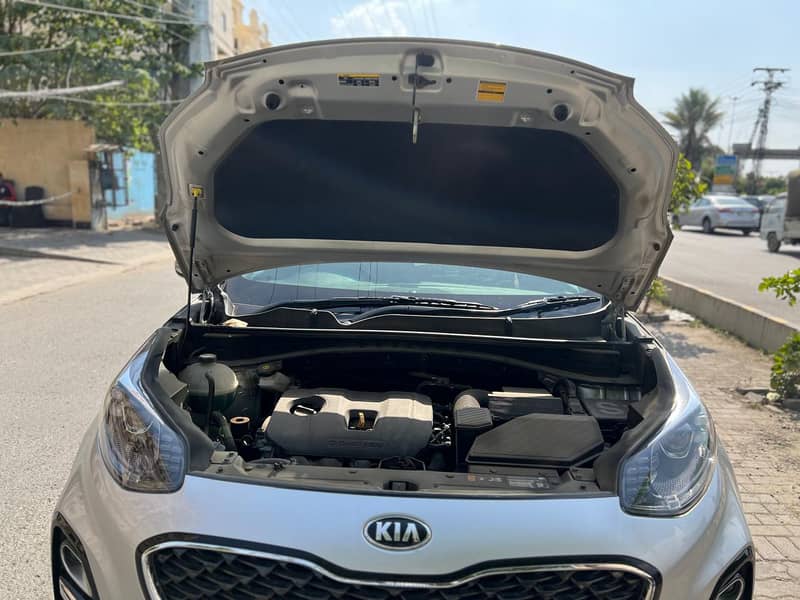 Kia Sportage for sale in Lahore. 4