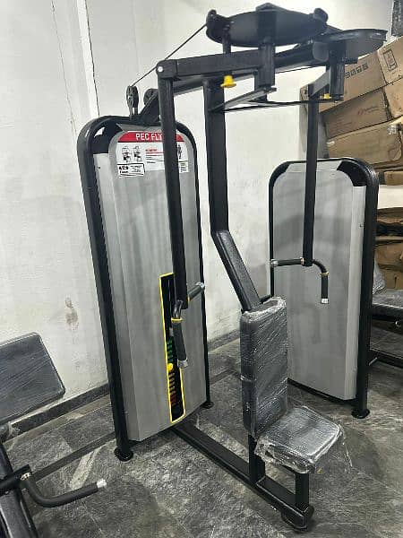 gym complete setup available 3