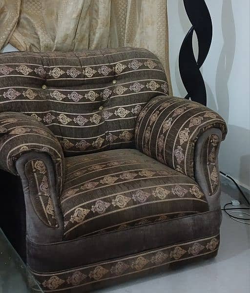 7 seater sofa set in v good condition, 0