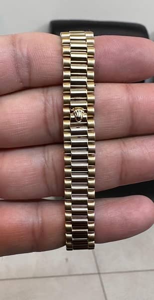 Ladies Rolex 18k solid gold Diamond Dial Diamond Bezel all original 1