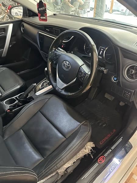 Toyota Altis Grande 2022 (black interior) 5