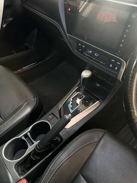 Toyota Altis Grande 2022 (black interior) 7