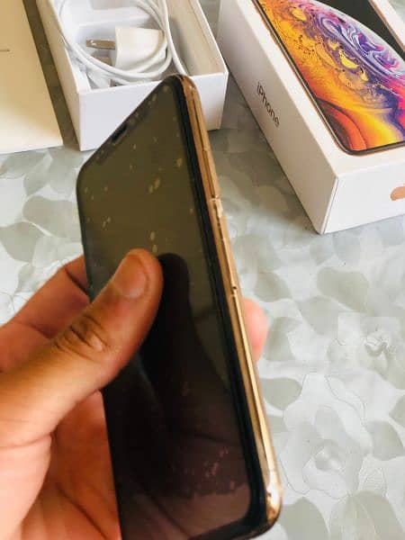 IPHONE XS 64GB NON PTA COMPLETE BOX IMEI MATCH ONLY CALL 03411053121. 5