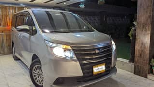 Toyota Noah Hybrid 2014/20