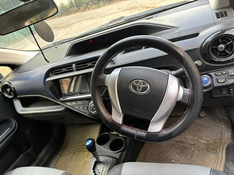 Toyota Aqua 2016/2019 grade 4 used   by  Sargodha one hand used 17