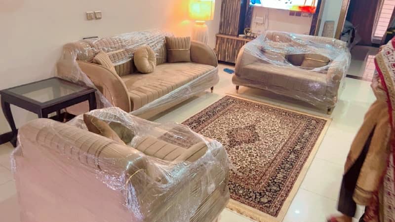 Brand new sofa set 1