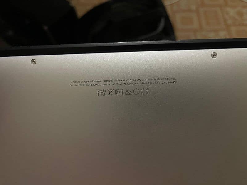 MacBook Air 13.3 inch Early 2k15 with latest version All ok no fault 2