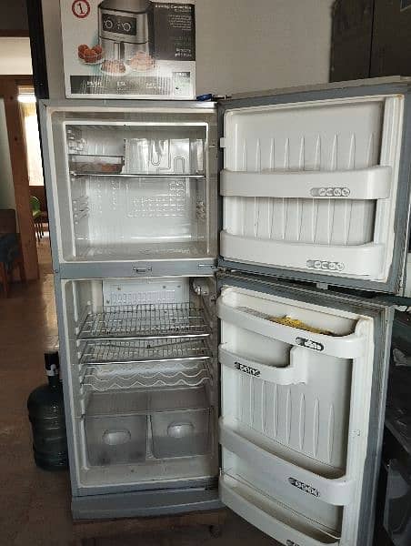 Orient Refrigerator in Good Condition 3