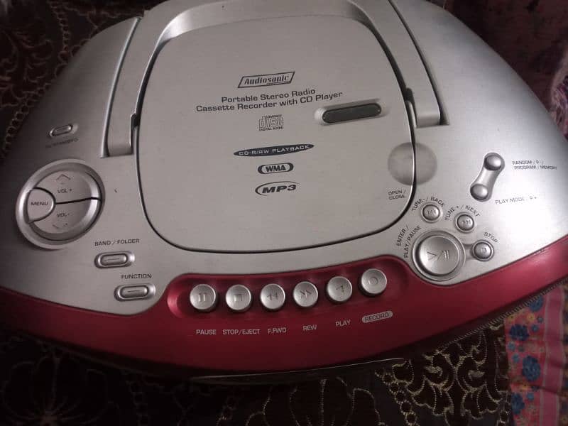 portable compact disc player 3