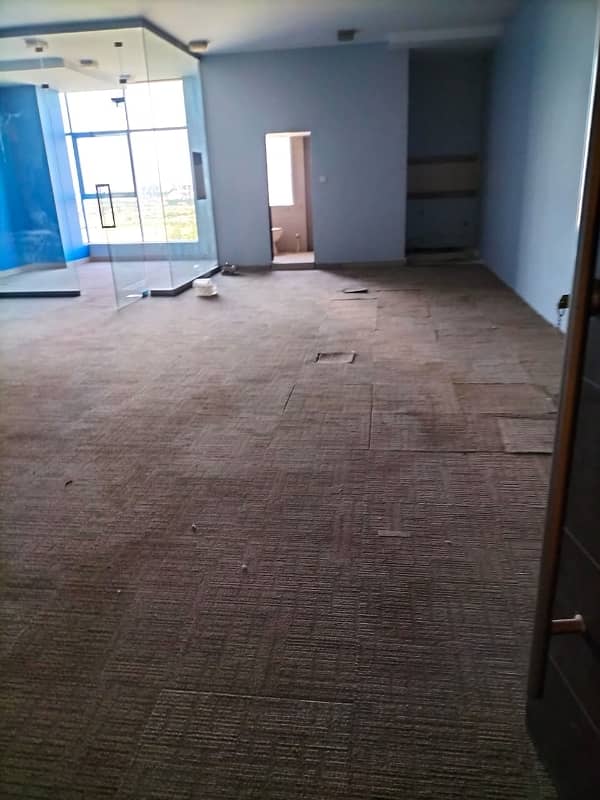 Prime Location 1350 Square Feet Office Situated In Clifton - Block 4 For Rent 15