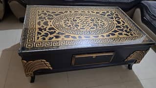 center table in excellent condition 0