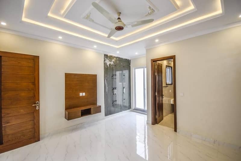 2250 Square Feet Upper Portion Is Available In Dha Phase 4 3