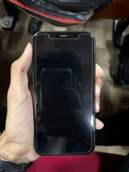 Iphone 11 (Black) 64GB Non-PTA 3