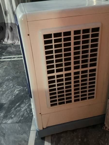 Air cooler medium size woriking okay … light water leaking 1