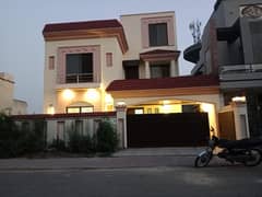 10 Marla House For Sale in Jasmine Block Bahria Town Lahore