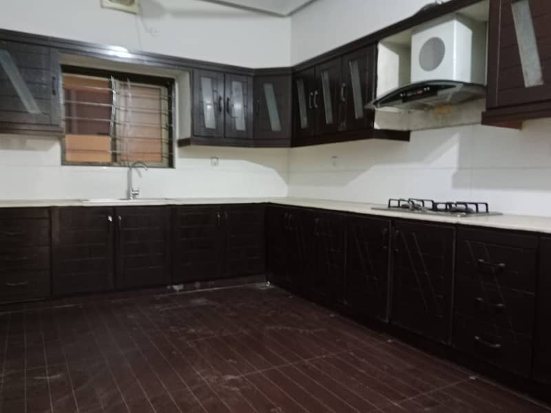 10 Marla House For Sale in Jasmine Block Bahria Town Lahore 6