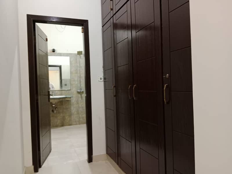 10 Marla House For Sale in Jasmine Block Bahria Town Lahore 18