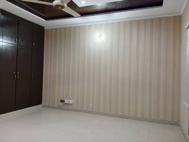 10 Marla House For Sale in Jasmine Block Bahria Town Lahore 19