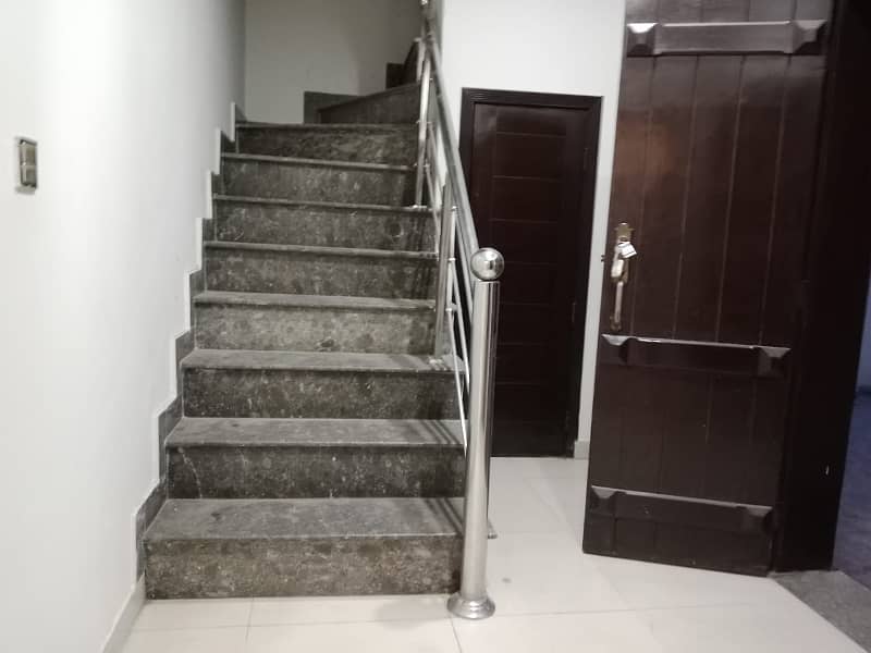 10 Marla House For Sale in Jasmine Block Bahria Town Lahore 22