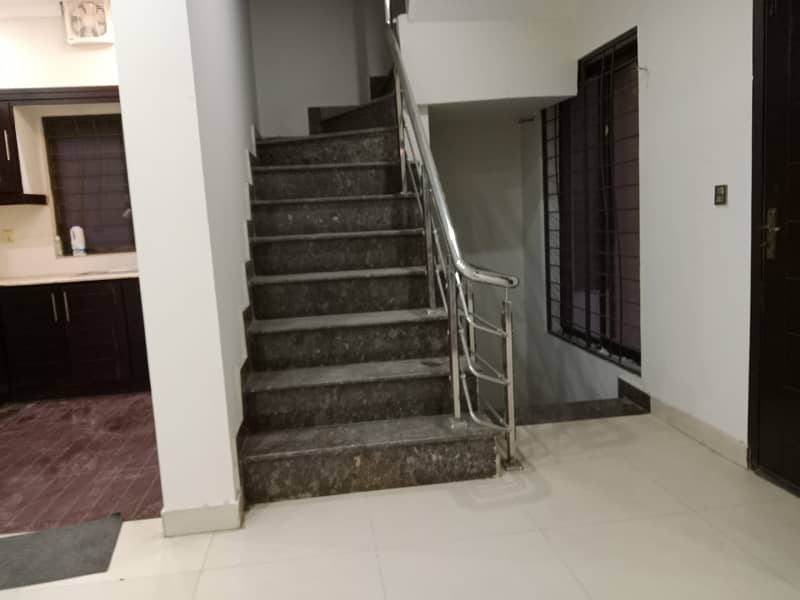 10 Marla House For Sale in Jasmine Block Bahria Town Lahore 26