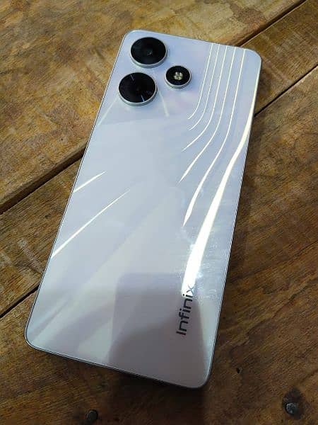 Infinix hot 30 used only 7 months 2