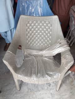 Plastic chairs \ outdoor chairs \ out door furniture \ chairs for sale 0