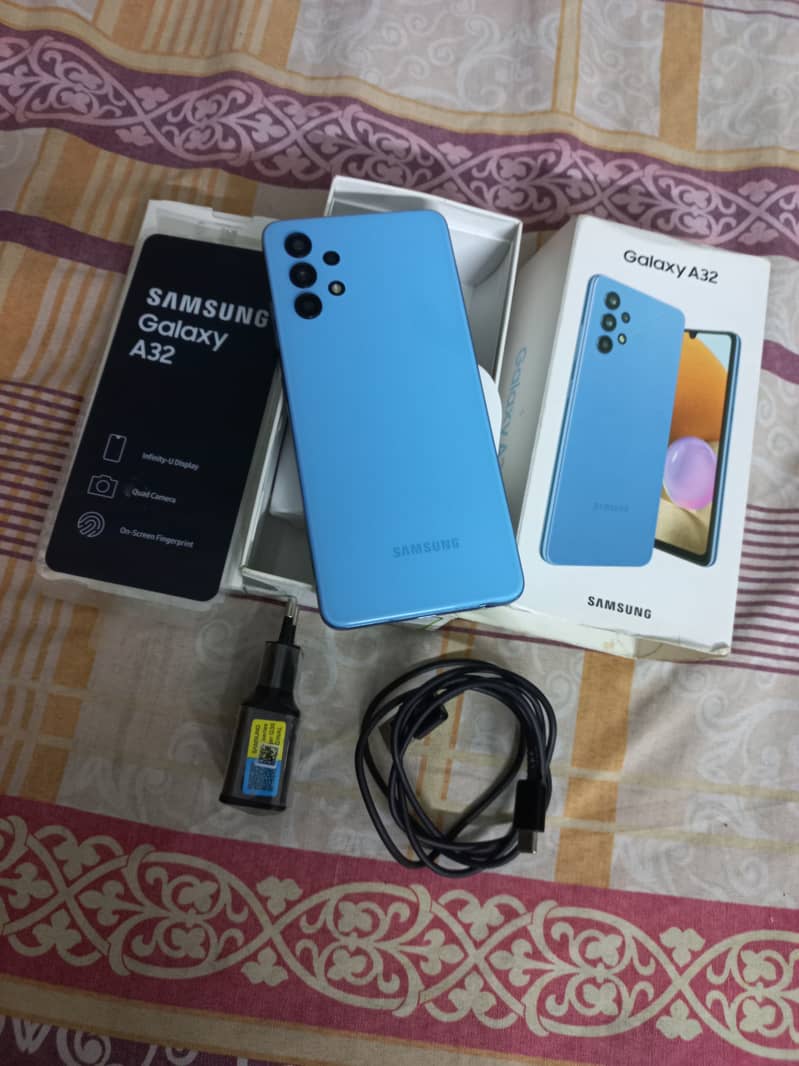Samsung a32 Vietnam made complete  box 10/10 condition 0