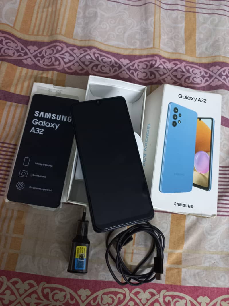 Samsung a32 Vietnam made complete  box 10/10 condition 2