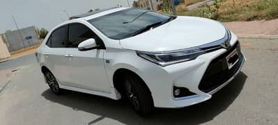 Toyota Corolla Altis Grande 2022 white