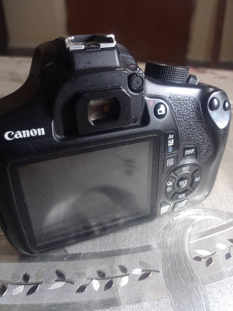 Canon camera 1200D 9