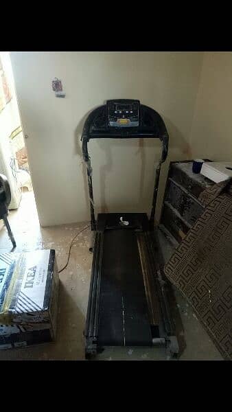 Excellent working treadmill for sell just belt needed. 2