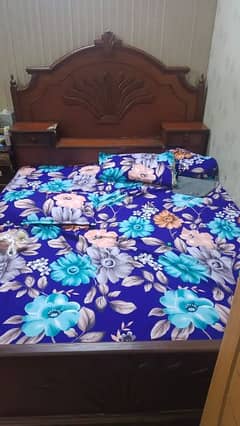 double bed in 80% gud condicition