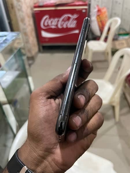 iphone x 64gb pta approved black colour 83 btry health 3