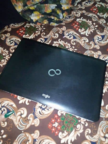 fujitsu laptop 1